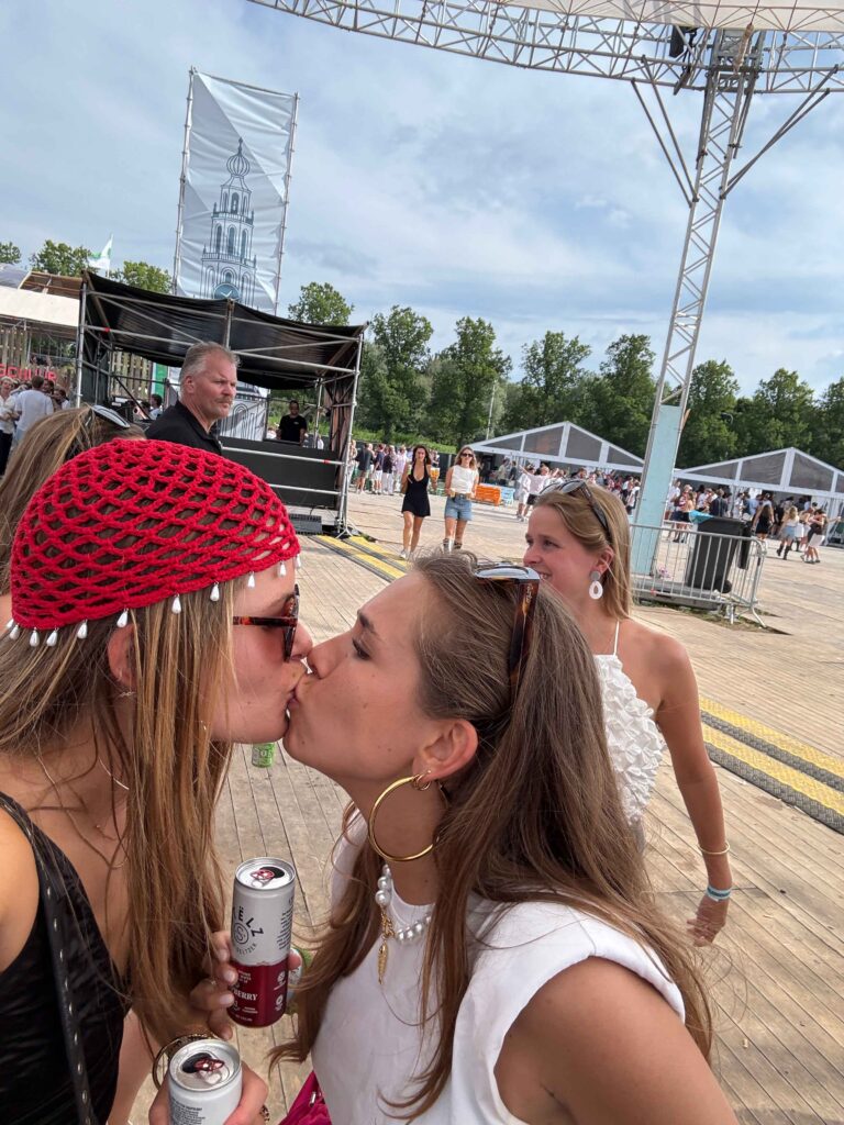 1754088117302-he6gxp8w7w_4_11zon